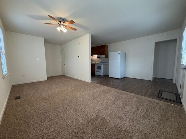 Foto del edificio - One Story Duplex