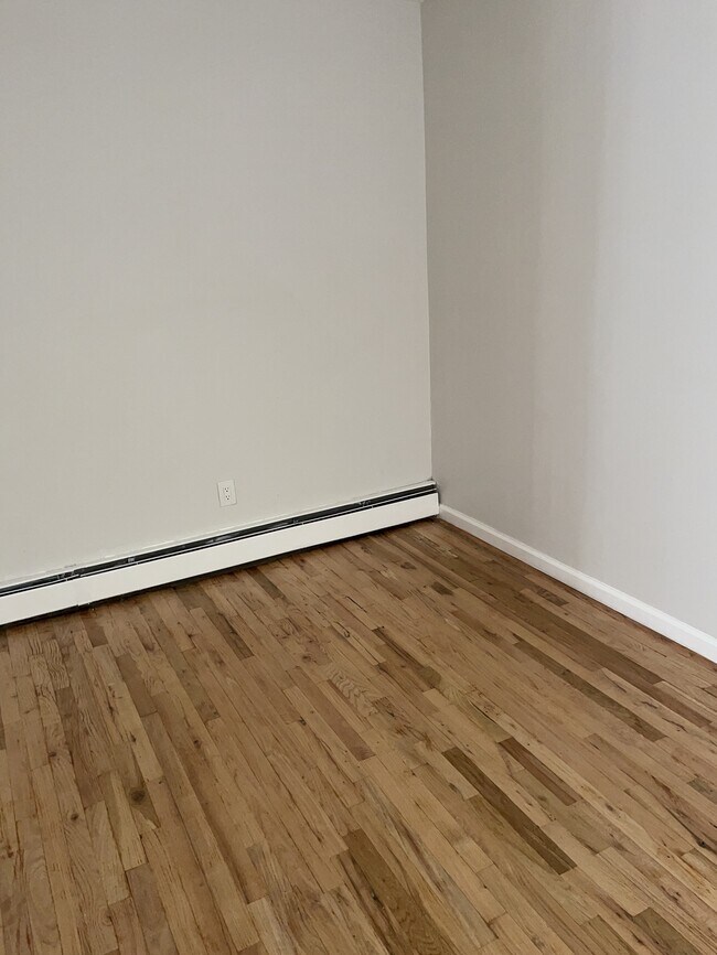 Foto del edificio - 1453 E 70th St