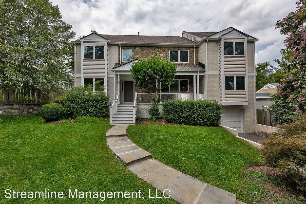 Primary Photo - 5 br, 4.5 bath House - 7001 West Greenvale...
