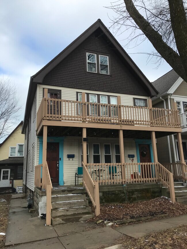Building Photo - 2806 S Clement Ave