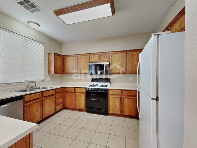 Building Photo - 5934 Bushra Ct