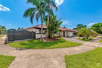 Building Photo - 15530 SW 68th Terrace