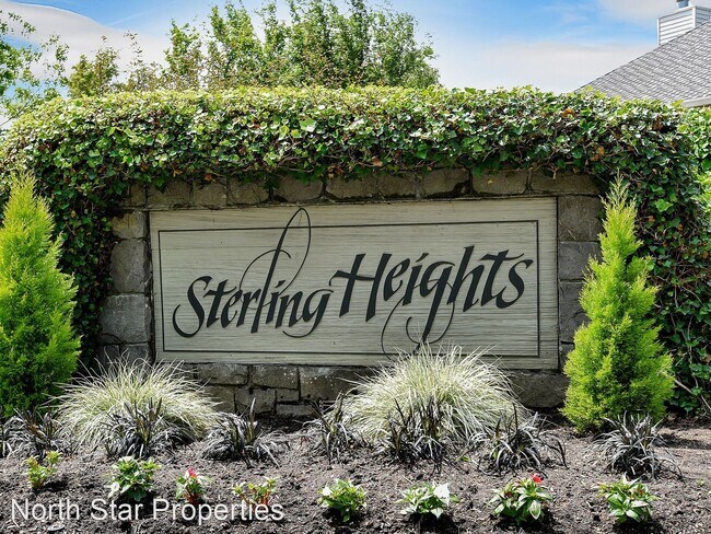 Foto del edificio - 4 br, 2.5 bath House - 13800 Regency Ct.