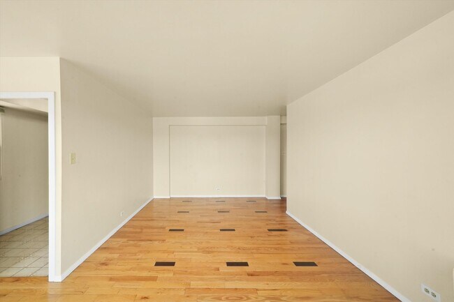 Foto del edificio - 2610 W Balmoral Ave