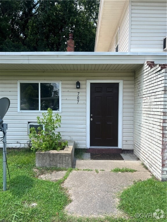 Building Photo - 707 Monticello Dr