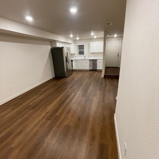 Foto del edificio - 3414 W 7th St