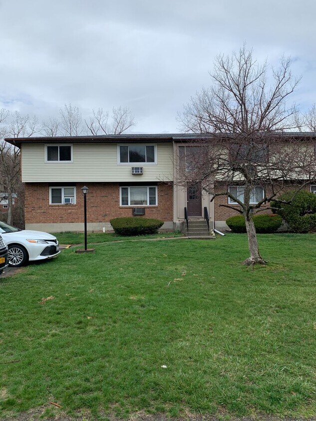 Foto principal - 2 Bedroom Apartment - Newburgh