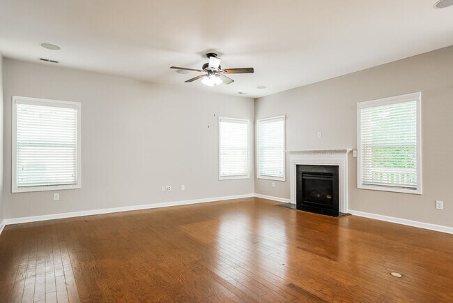 Building Photo - 115 Switchback Street