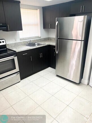 Building Photo - 101 NE 41st St