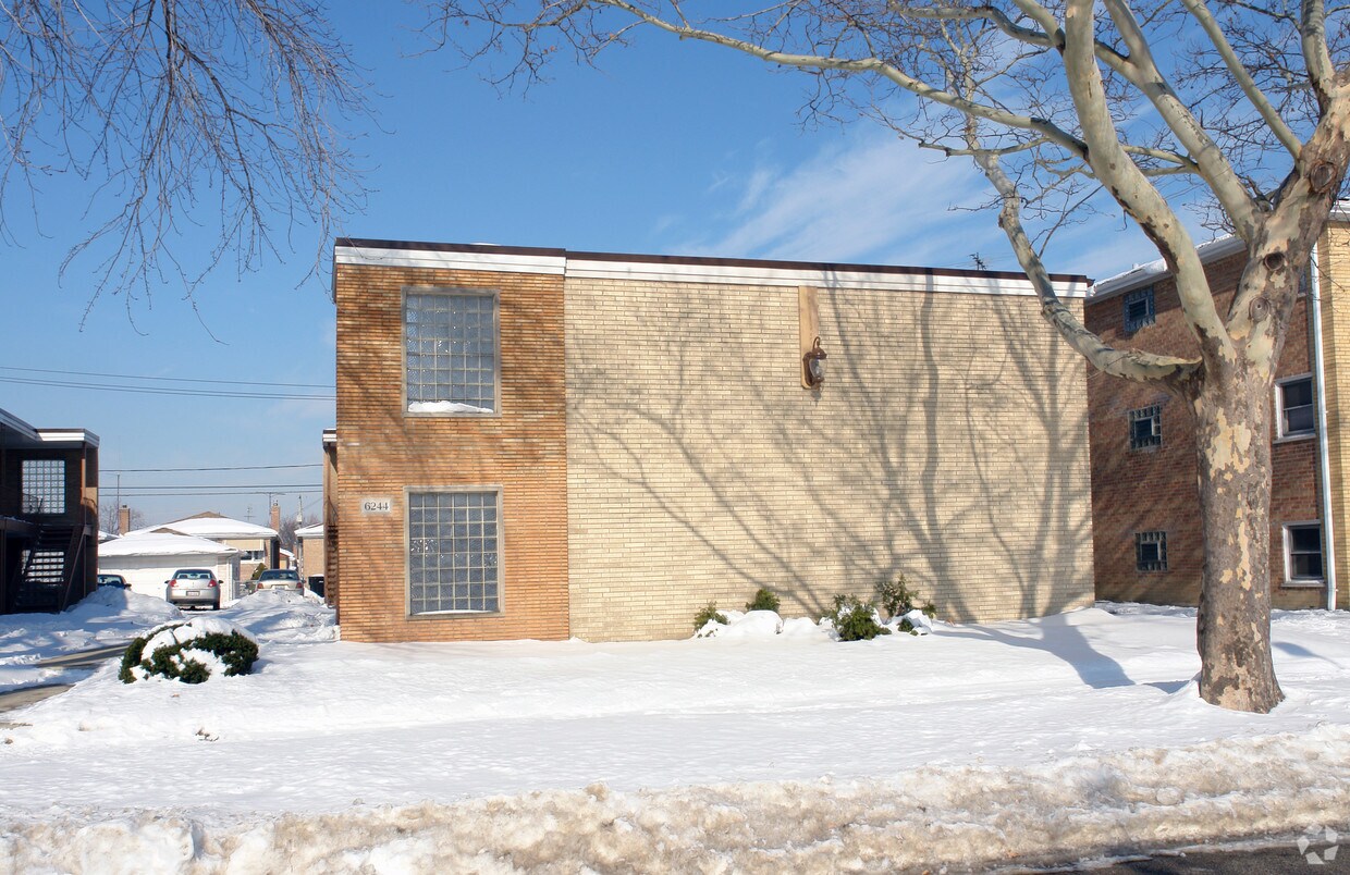 Building Photo - 64th Place Apartments