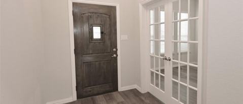 Foto del edificio - 1736 Star Fleet Dr