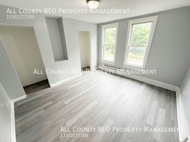 Building Photo - 2056 W 95th St