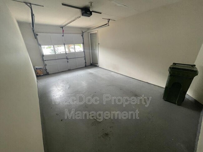 Foto del edificio - 11303 Kings Crest Ct