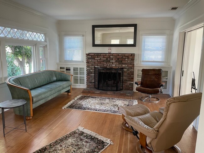 Building Photo - 2380 N Santiago Blvd