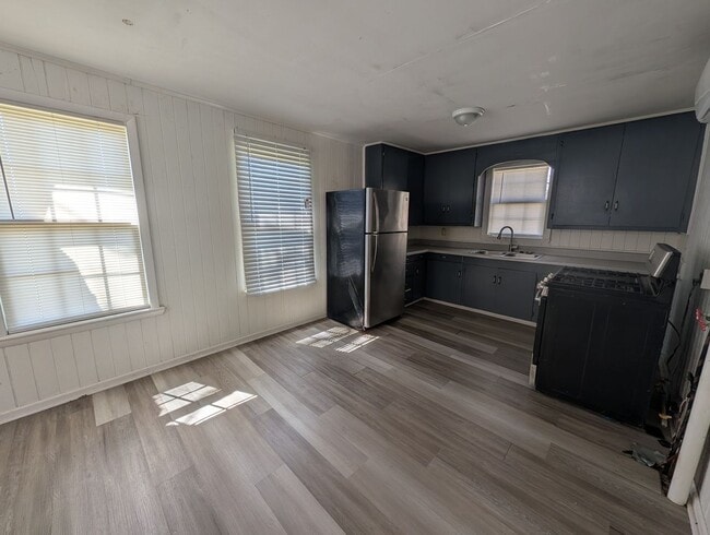 Building Photo - 1 Bedroom Home Pryor