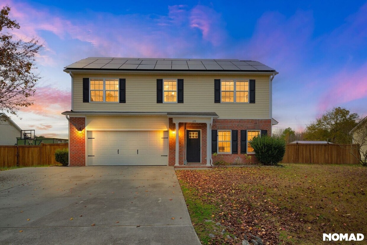 Foto principal - 123 Hardin Dr