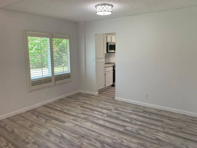 Foto del edificio - 47-690-690 Halemanu St