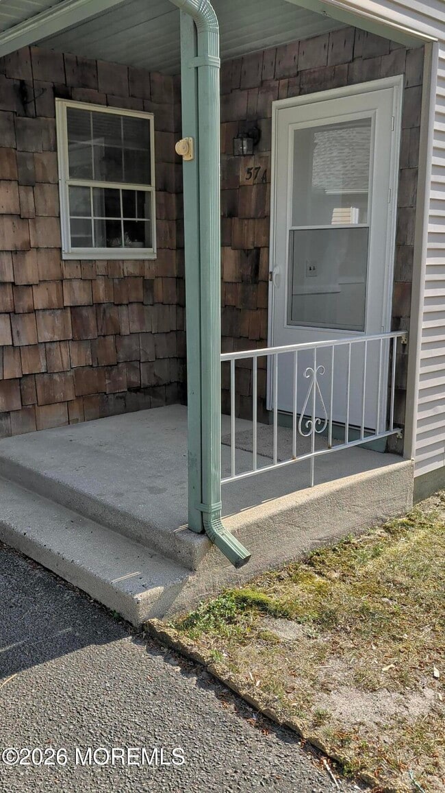 Building Photo - 57D Milford Ave