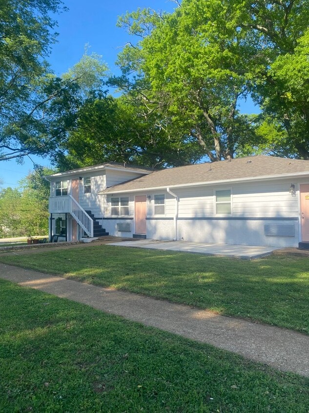 Primary Photo - 1504 Oakwood Ave NE