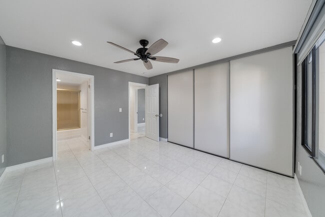 Foto del edificio - 20702 El Toro Rd