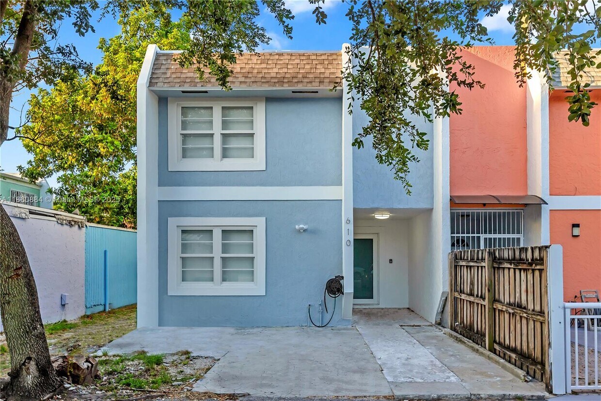 Primary Photo - 610 NW 11th St