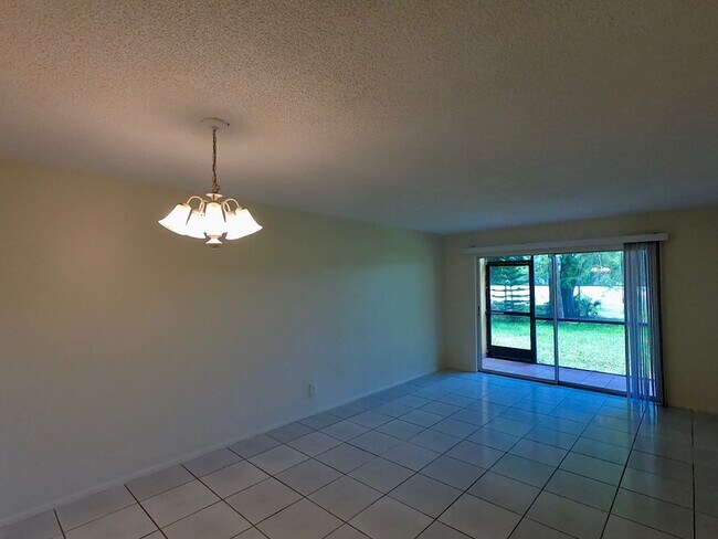 Building Photo - 7831 N Colony Cir