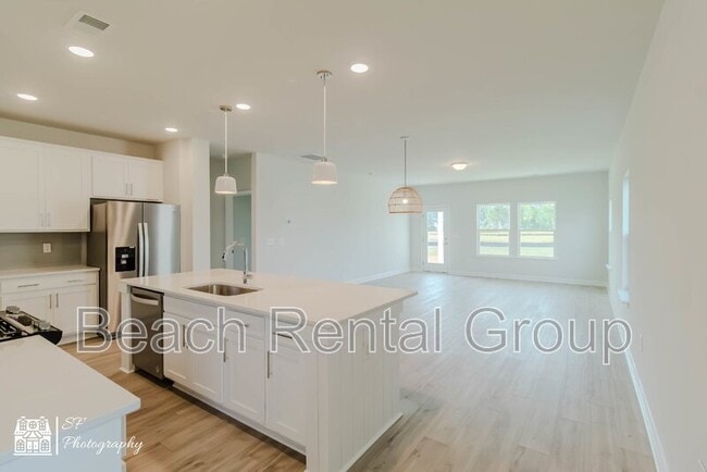 Building Photo - 1863 Villena Dr
