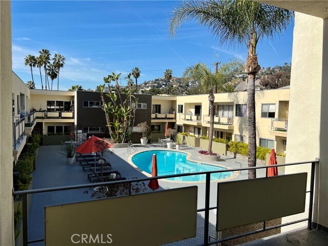 Foto principal - 1233 N Laurel Ave