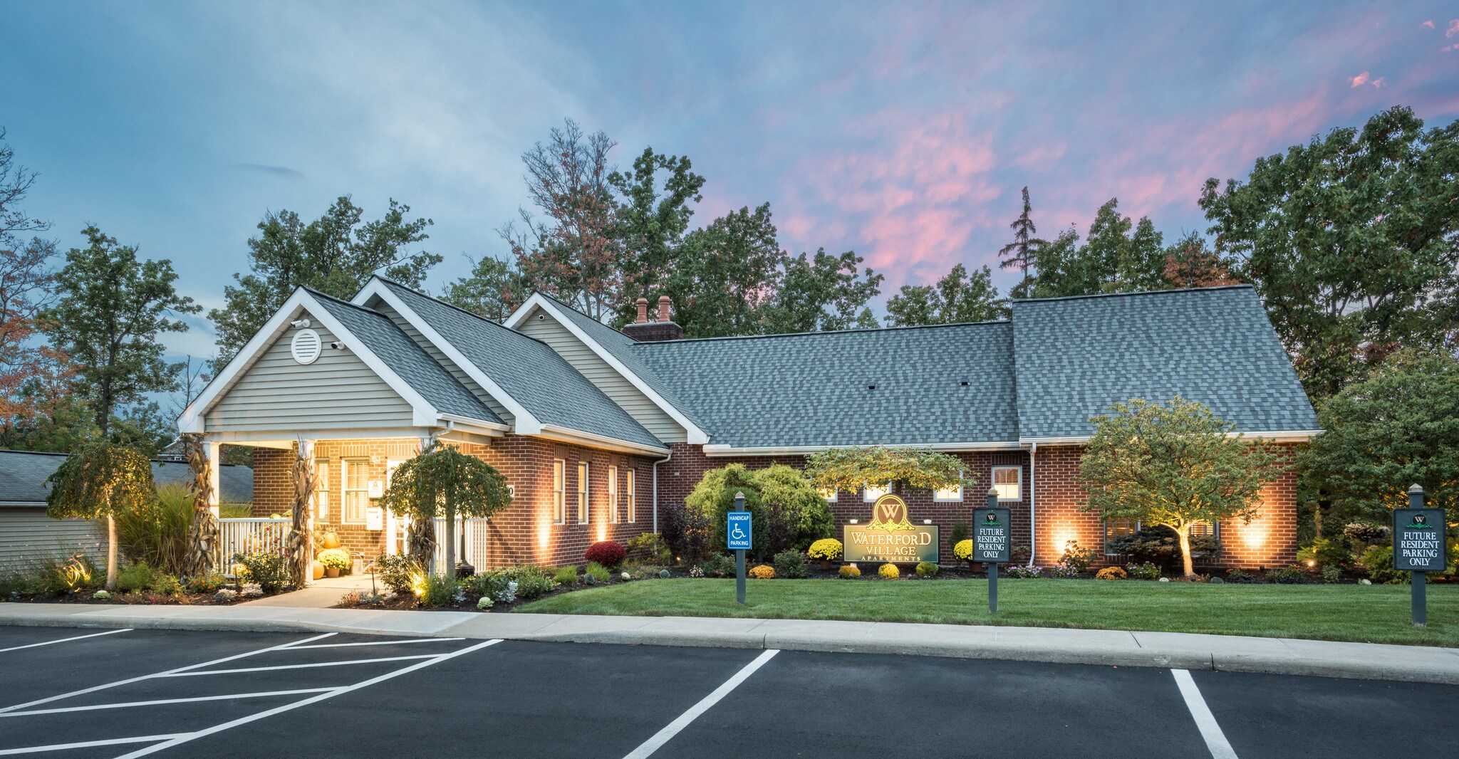 Waterford Village – photo 4