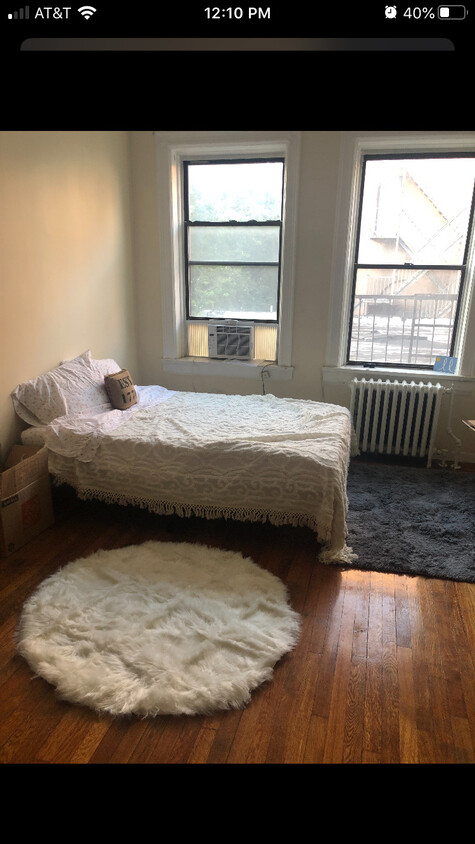 large bedroom - 821 Bergen Ave