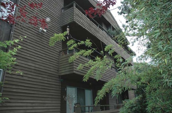 Alternate Building View - Queen Anne 9