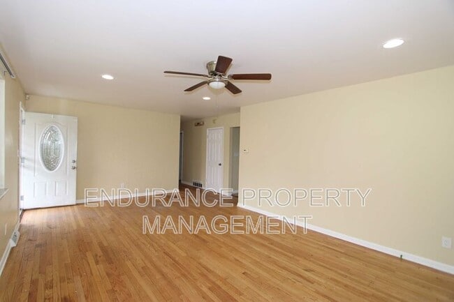 Foto del edificio - 3842 Otis Dr