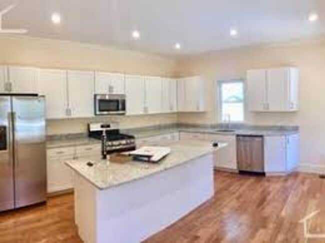 No Brokers Fee, No Security Deposit, A Mus... - No Brokers Fee, No Security Deposit, A Mus... Townhome