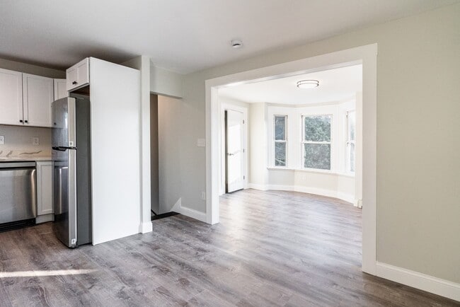 Photo - 17 Bickerton St (Lynn, MA) Townhome