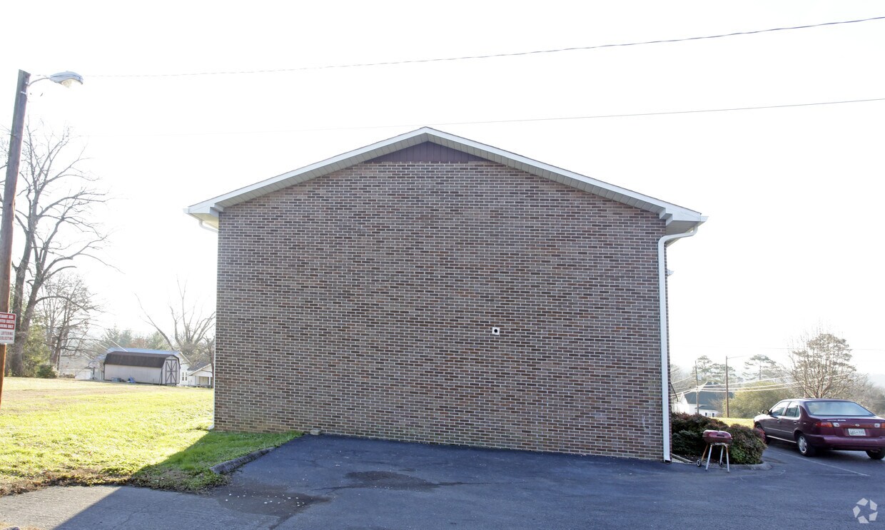Foto del edificio - 500 Kingwood Rd