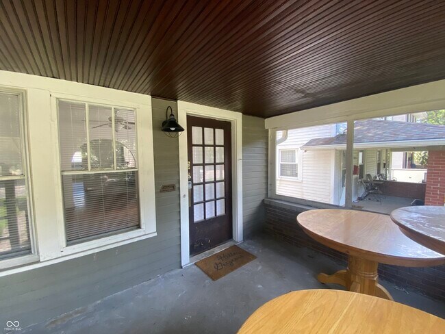 Foto del edificio - 5275 N College Ave