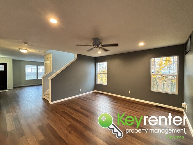 Foto del edificio - Spacious 4-Bedroom, 2.5 Bath Dupont Rental...