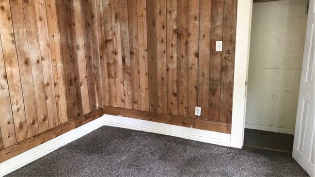 Building Photo - 136 LA-147