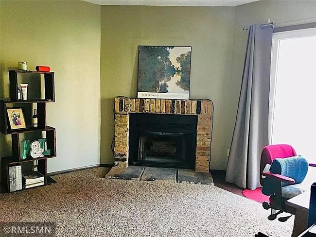 Building Photo - 1074 Regency Dr