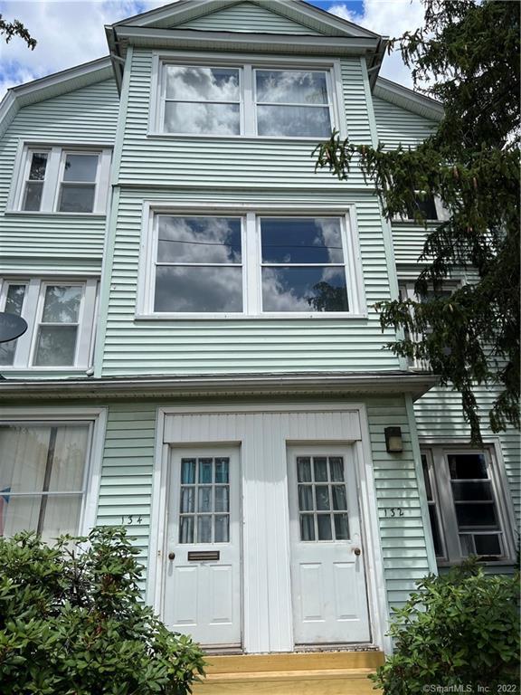 132 Glendale Ave Unit 2 Floor, Hartford, CT 06106 Room for Rent in