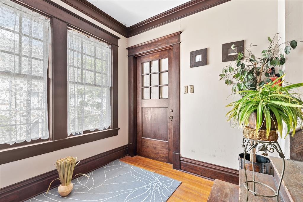 Primary Photo - 806 Winbern St