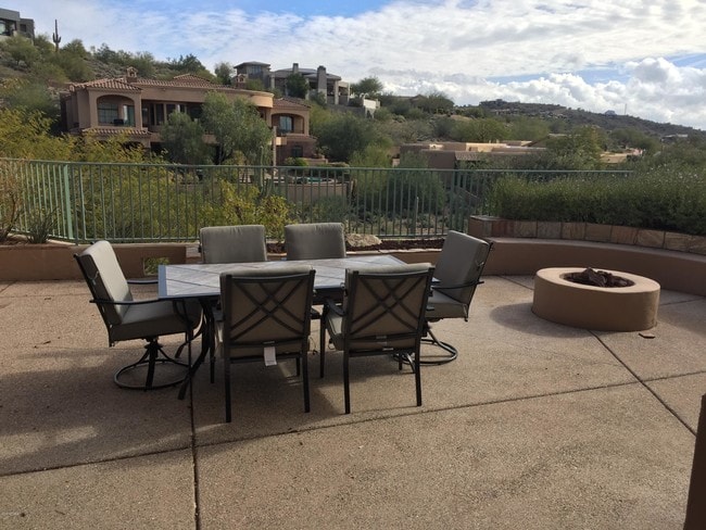 Building Photo - 9715 N Azure Ct