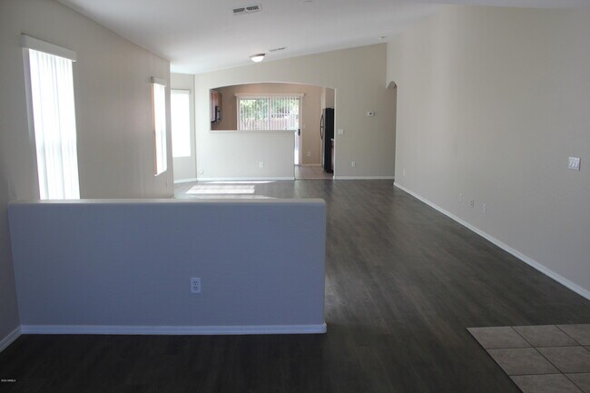 Foto del edificio - 9540 W Heber Rd