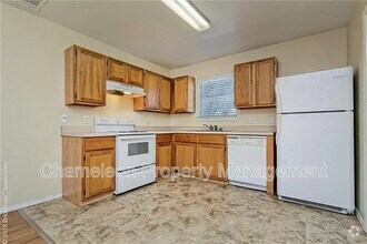 Building Photo - 1431 Sligo St