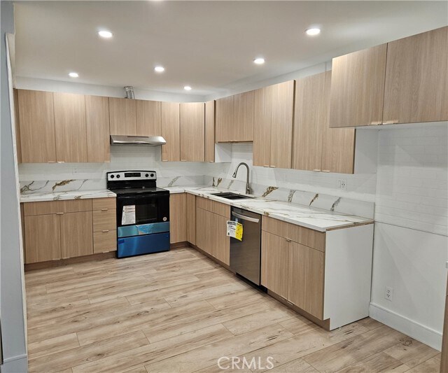 Foto del edificio - 440 Veteran Ave