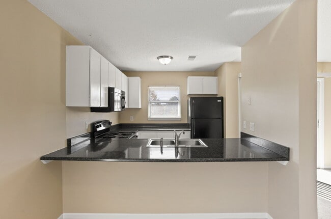 Building Photo - 2601 Duncan Chapel Rd