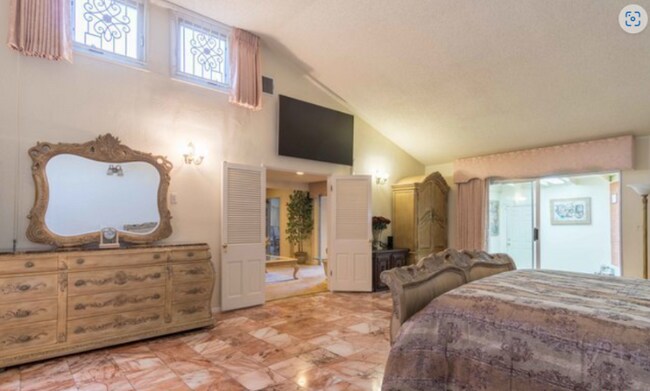 Foto del edificio - 5667 Heatherdale Dr