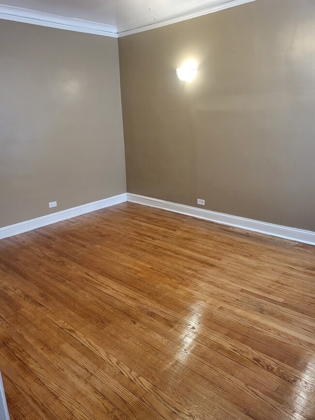 Building Photo - 4338 W Kamerling Ave