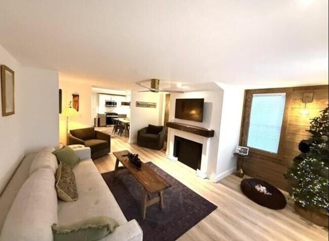 Foto del edificio - 2895 White Mountain Hwy