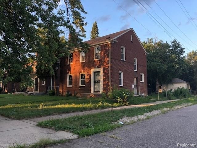 Primary Photo - 16500 Lindsay St